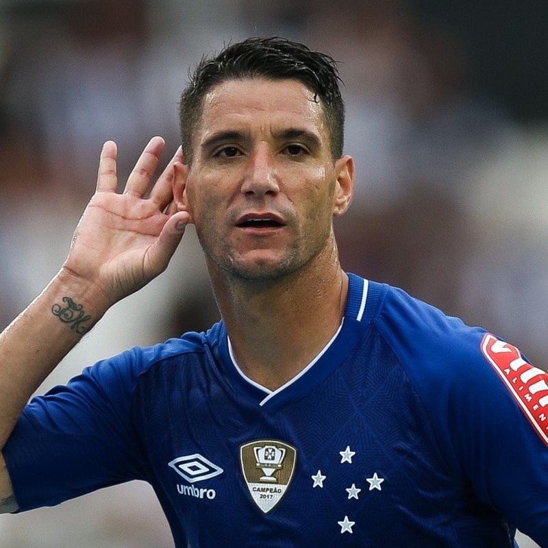 Aos 37 anos de idade, Thiago Neves pode acertar com gigante brasileiro no próximo mês