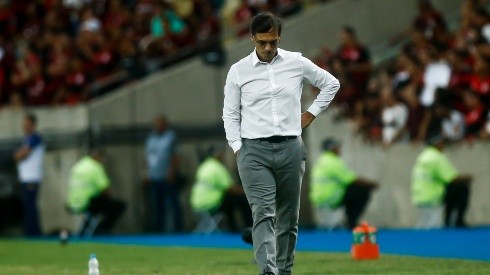 Fabián Bustos pode perder um dos principais jogadores do Santos