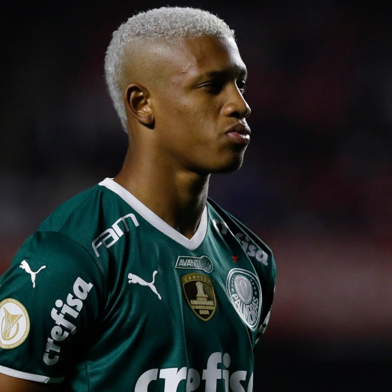 Clube europeu prepara saída de brasileiro e vai com tudo para fechar com Danilo, do Palmeiras