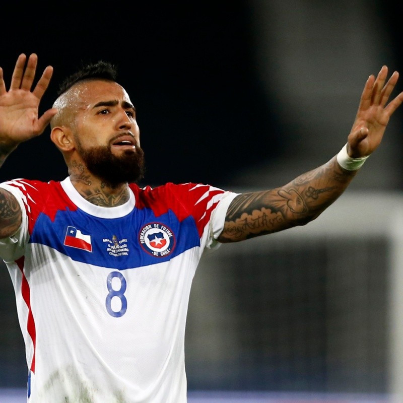 Vidal pode ser fundamental na chegada de badalado atacante do futebol europeu ao Flamengo