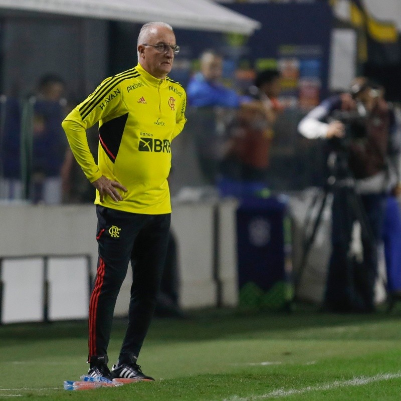 Deu ruim, Flamengo? Time europeu oferece renovação de contrato e volante fica distante da Gávea