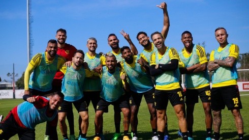 Cebolinha já tem data para estrear; Vidal ainda precisará entrar em forma (Foto: Gilvan de Souza/Flamengo)
