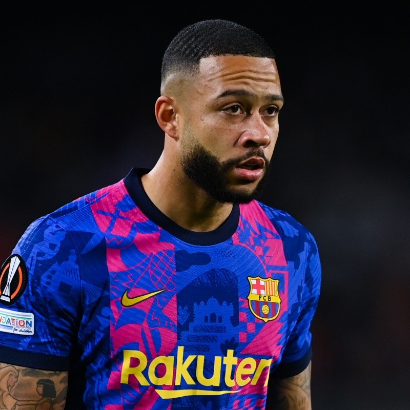 Barcelona dá aval e gigante da Premier League negocia a contratação de Memphis Depay