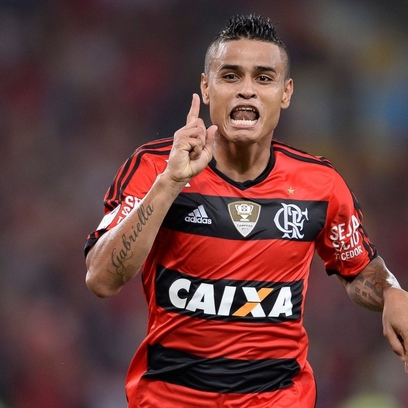 OFICIAL: Ex-Flamengo, Éverton deixa o Cuiabá e acerta com tradicional equipe paulista