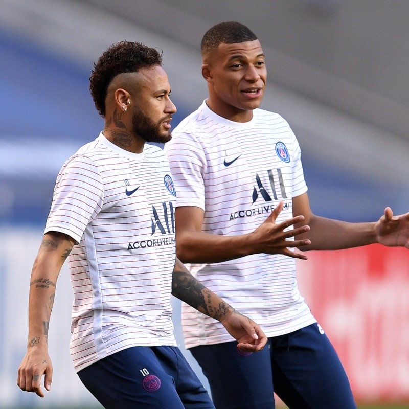 Neymar e Mbappé têm relação desgastada, mas se unem em busca de objetivo, destaca jornal francês