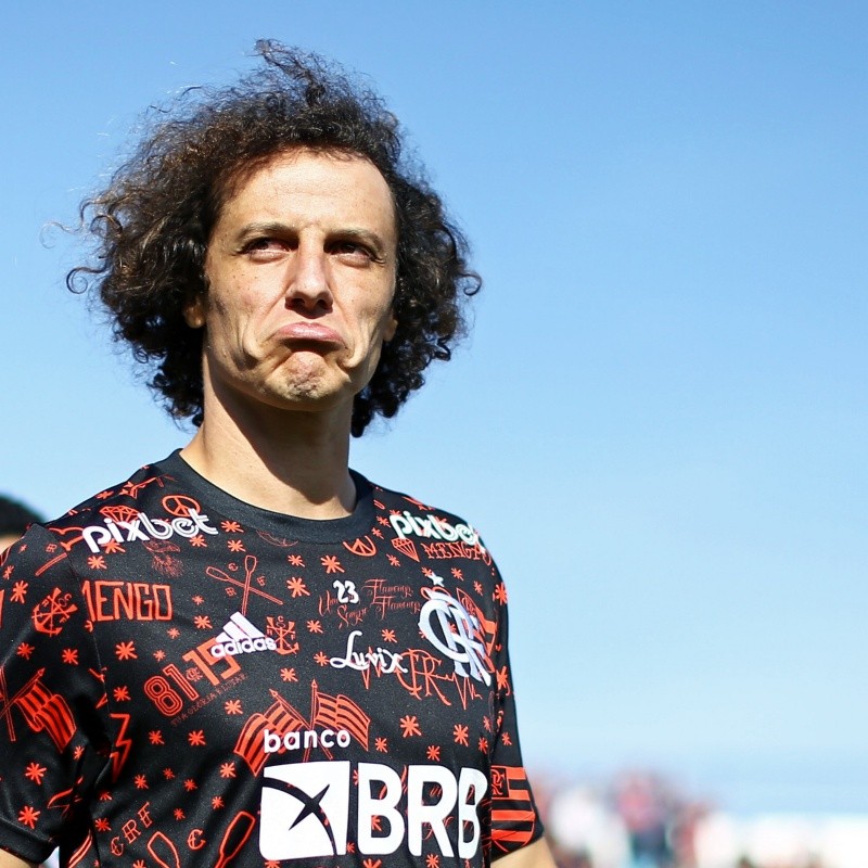 Em alta no Flamengo, técnico de grande clube europeu liga para David Luiz, e zagueiro define futuro