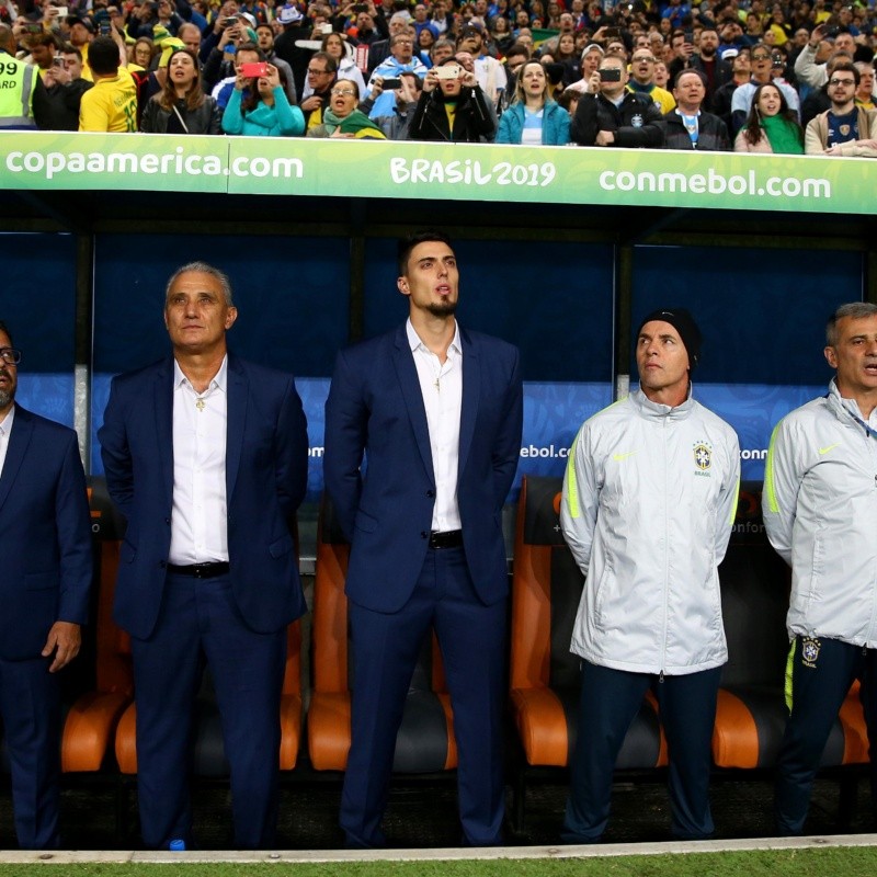 Auxiliar de Tite surpreende e dá 'spoiler' sobre chance de atleta do Flamengo na Seleção Brasileira