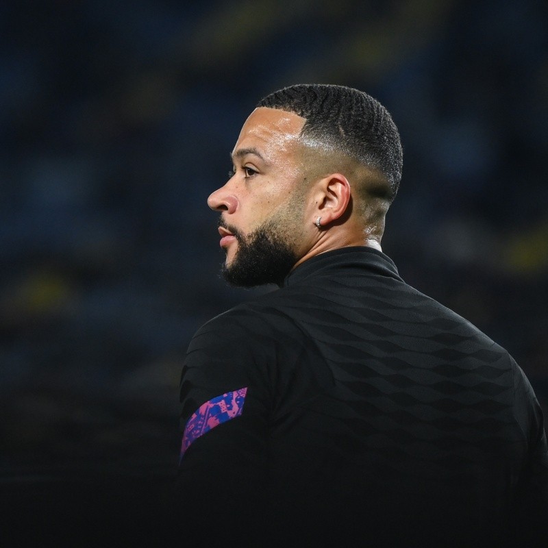 Depay rescinde com o Barcelona e negocia ida para gigante europeu, 'crava' Fabrizio Romano