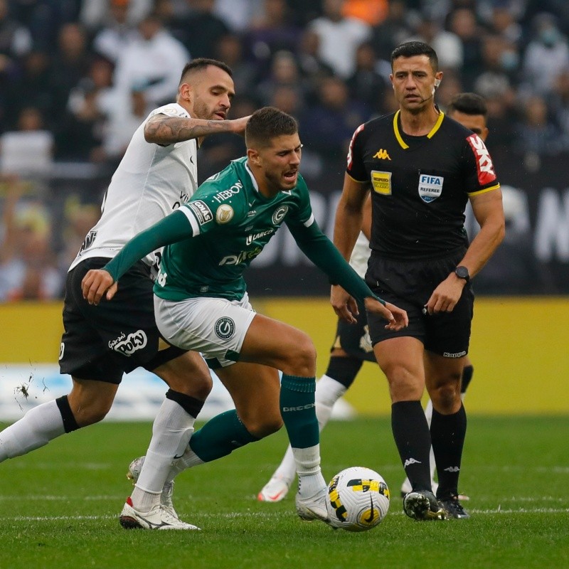 Sensação do Brasileirão, Pedro Raúl entra na mira de gigante brasileiro e pode deixar o Goiás em 2023