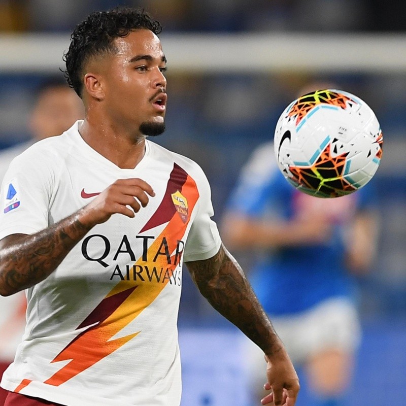 Kluivert, da Roma, está próximo de acertar com clube da Premier League por 9,5 milhões de euros