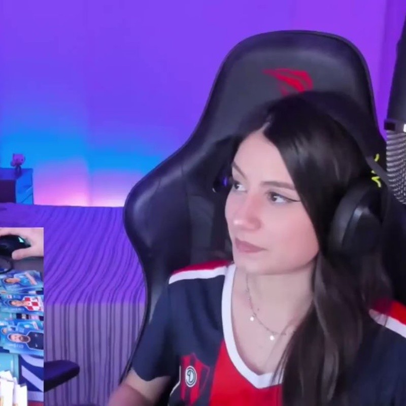 Streamer rasga ao meio figurinha rara da Copa