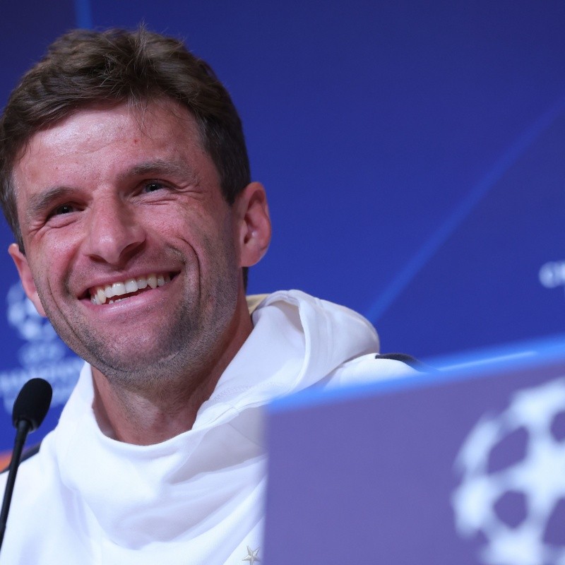 Thomas Muller surpreende, 'debocha' e escolhe o melhor entre Messi e Cristiano Ronaldo