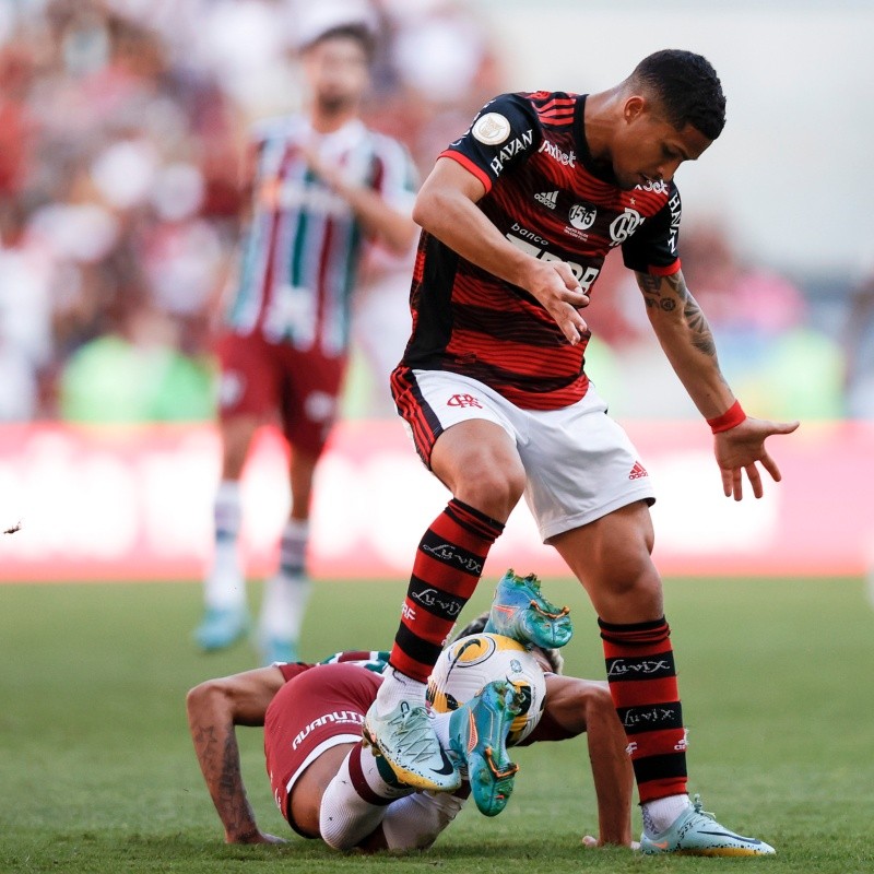 Gigante espanhol 'dá chapéu' no Liverpool e fica prestes a anunciar a contratação de João Gomes, do Flamengo