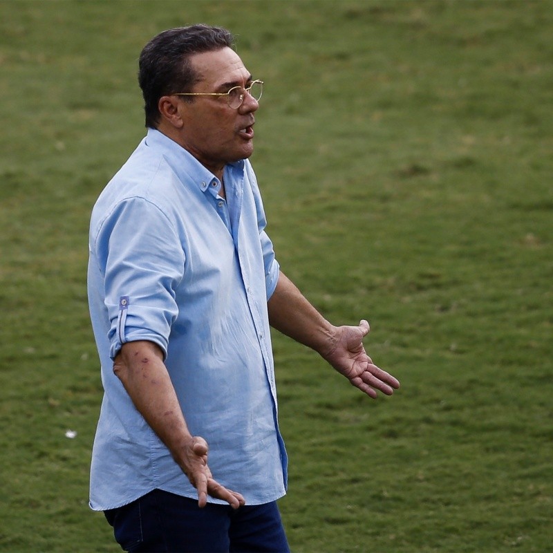 Vanderlei Luxemburgo se oferece a gigante brasileiro: "Torcida sempre gostou de mim"