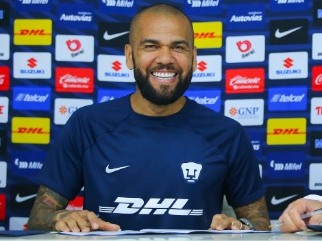 Daniel Alves surpreende e afirma que badalado atacante brasileiro é melhor do que Messi