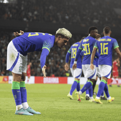 Pedro on X: Grande dia 👍 Neymar Legend Gold Troco por 1 celta preto, 1  Samsung Galaxy A72 e 1 camisa da Seleção Brasileira 😂 (pra ficar trajado  no dia 2 de