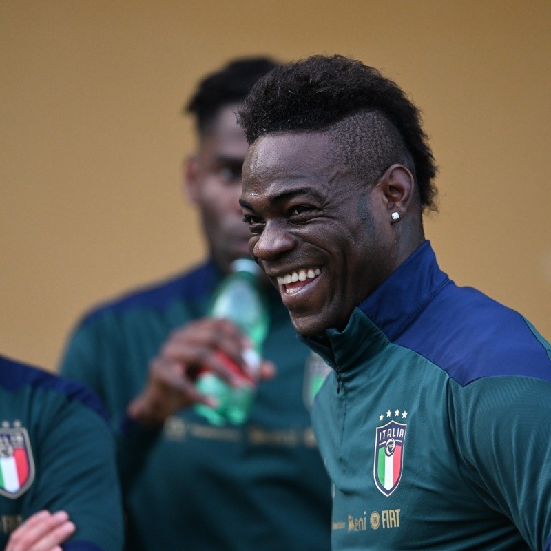 Mario Balotelli ainda sonha em jogar com as cores de grande clube do futebol brasileiro