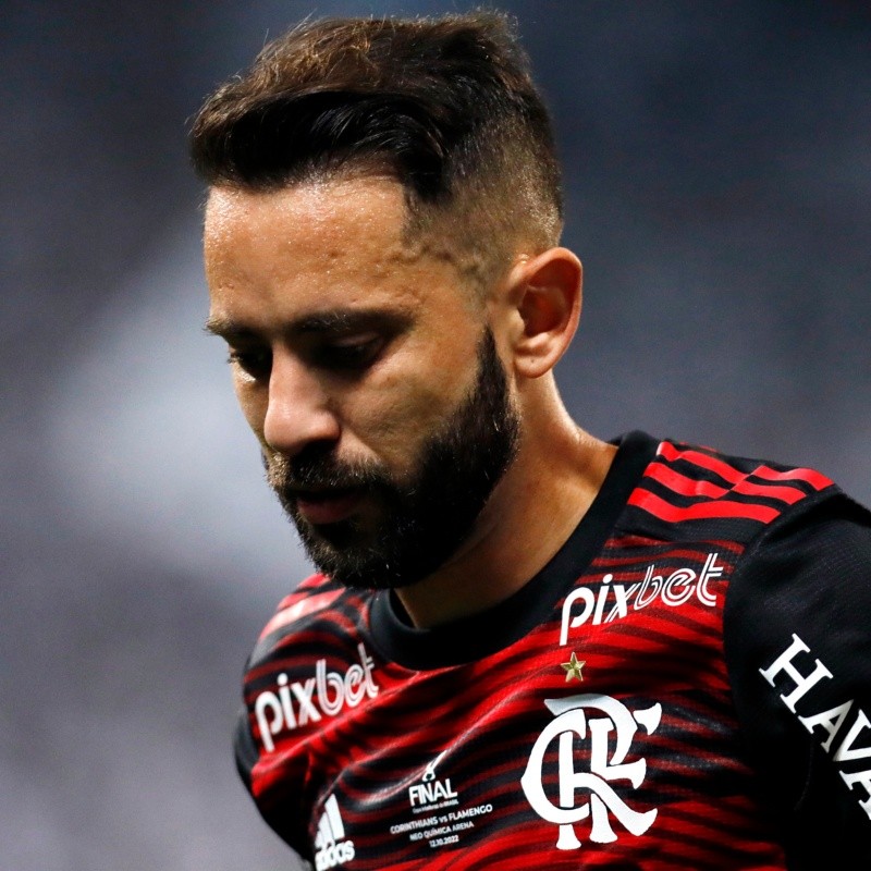 Jornalista afirma que meia do Flamengo é melhor que Coutinho no momento