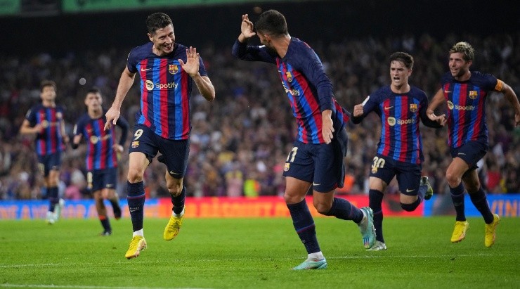 Jogadores do Barcelona comemoram gol (Foto: Getty Images)