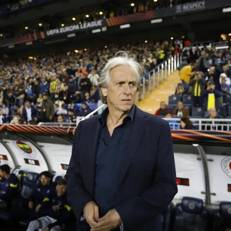 Jorge Jesus é vaiado na Turquia, ameaça deixar o Fenerbahce e pode acertar com gigante brasileiro em 2023