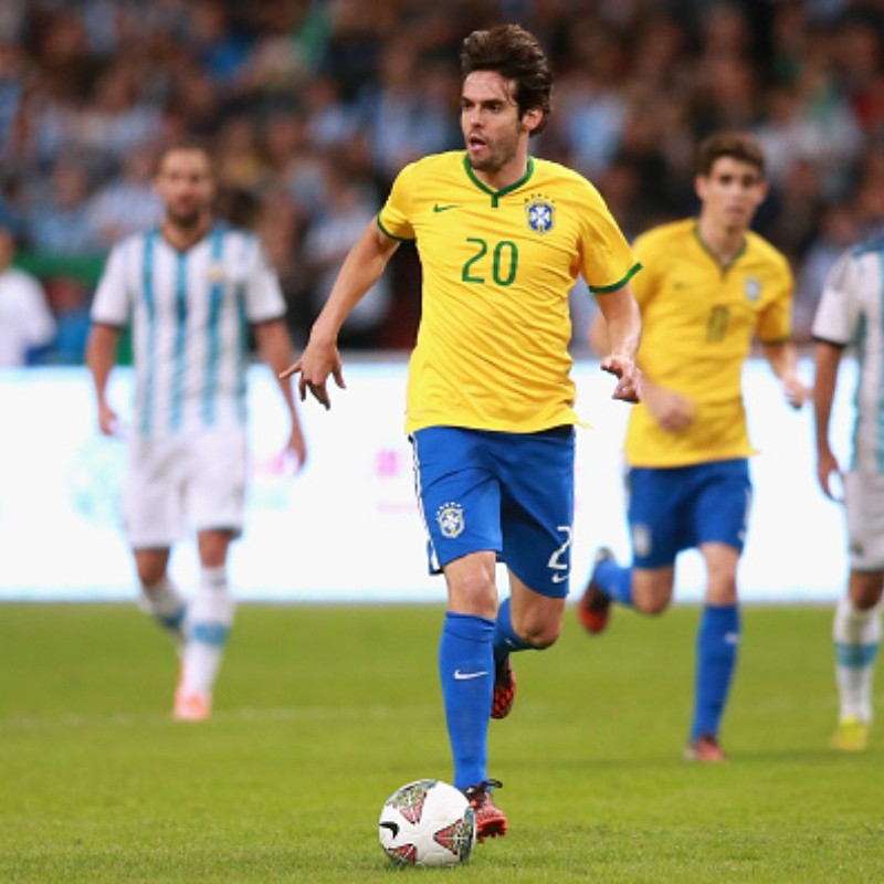 Técnico Tite se reúne com Kaká as vésperas da copa do mundo no Catar