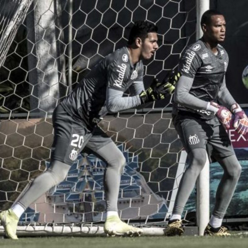 São Paulo pode contratar goleiro de rival