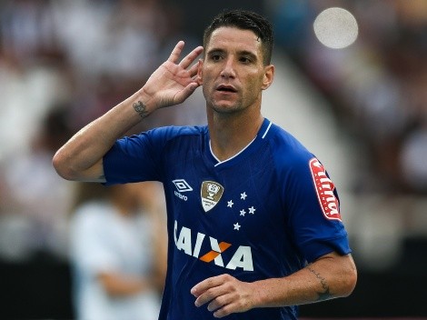 Gigante brasileiro encaminha a contratação do meia Thiago Neves para a próxima temporada