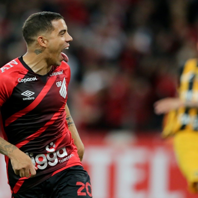 Gigante brasileiro pode dar 'chapéu' no Flamengo e fechar com o uruguaio Terans, do Athletico Paranaense