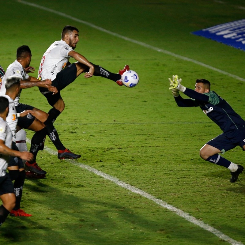 Fluminense pode perder goleiro para rival de Serie A