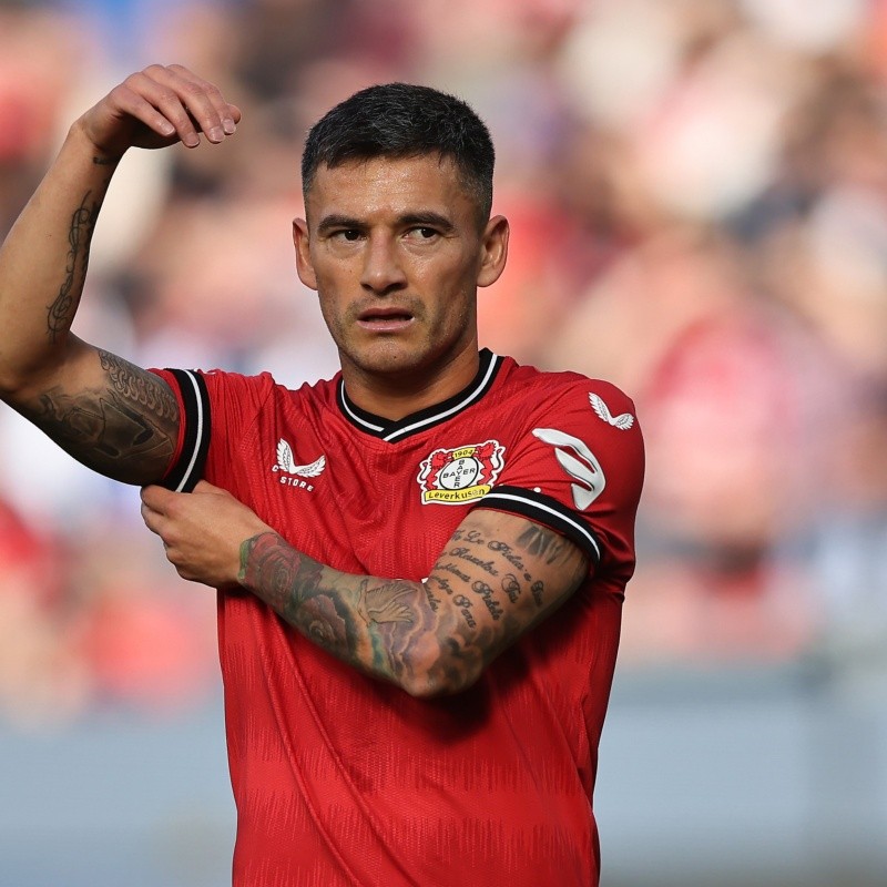 Charles Aránguiz, do Bayer Leverkusen, pode pintar com as cores de gigante do Brasileirão em 2023