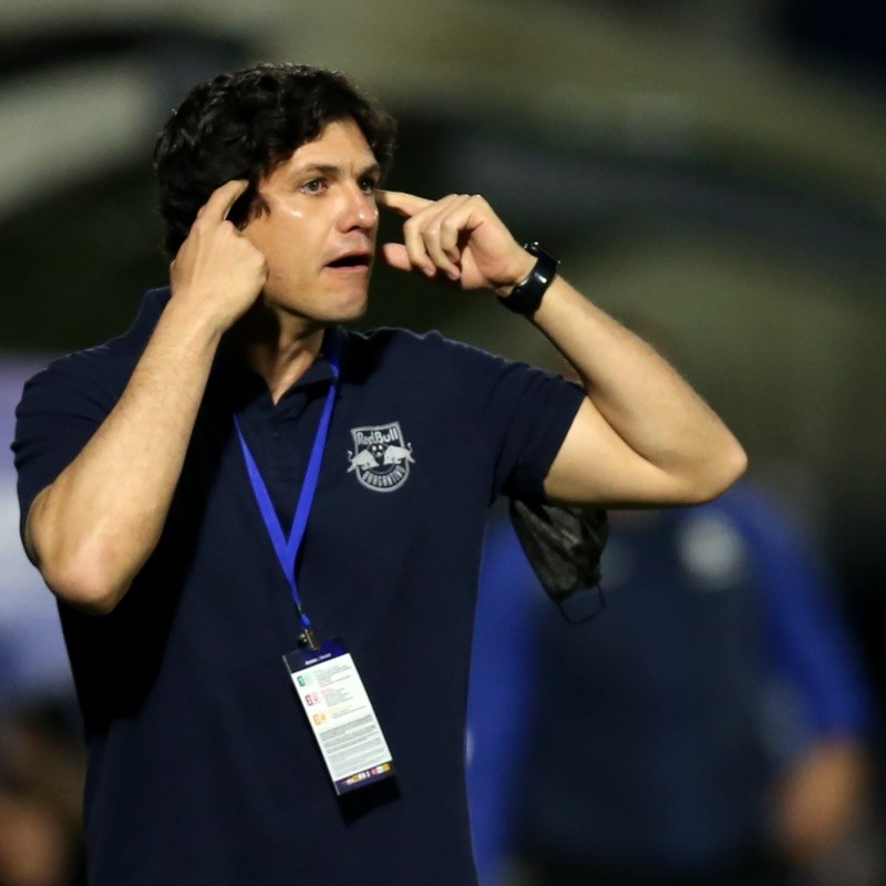 Após ser demitido do Bragantino, Mauricio Barbieri pode ser anunciado em gigante da Série A