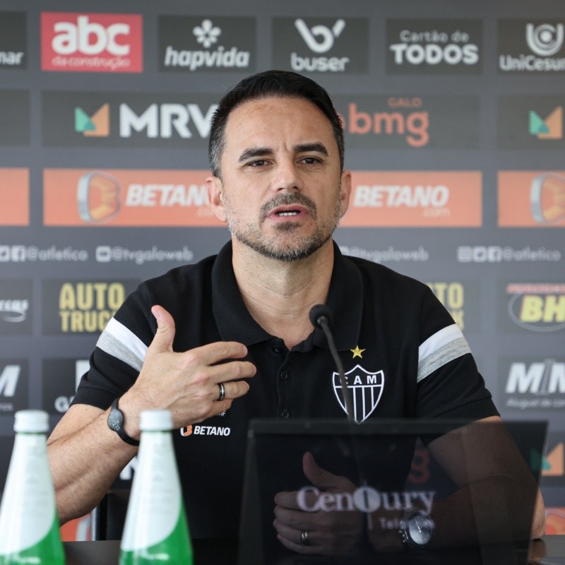 Atlético-MG define técnico argentino como 'plano B' para contratação