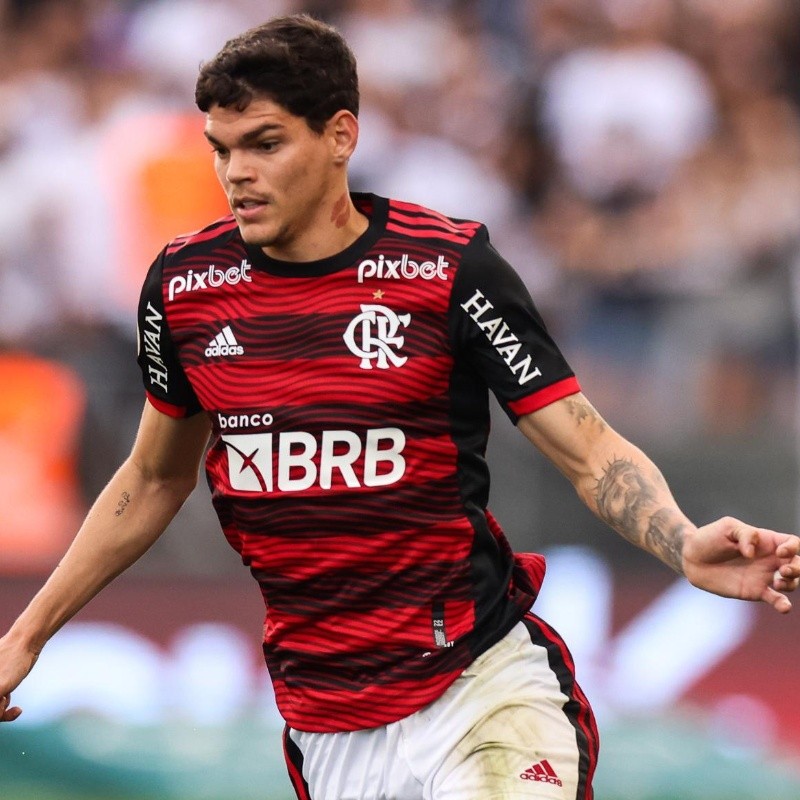 Spartak Moscou responde ao Flamengo sobre a proposta por Ayrton Lucas