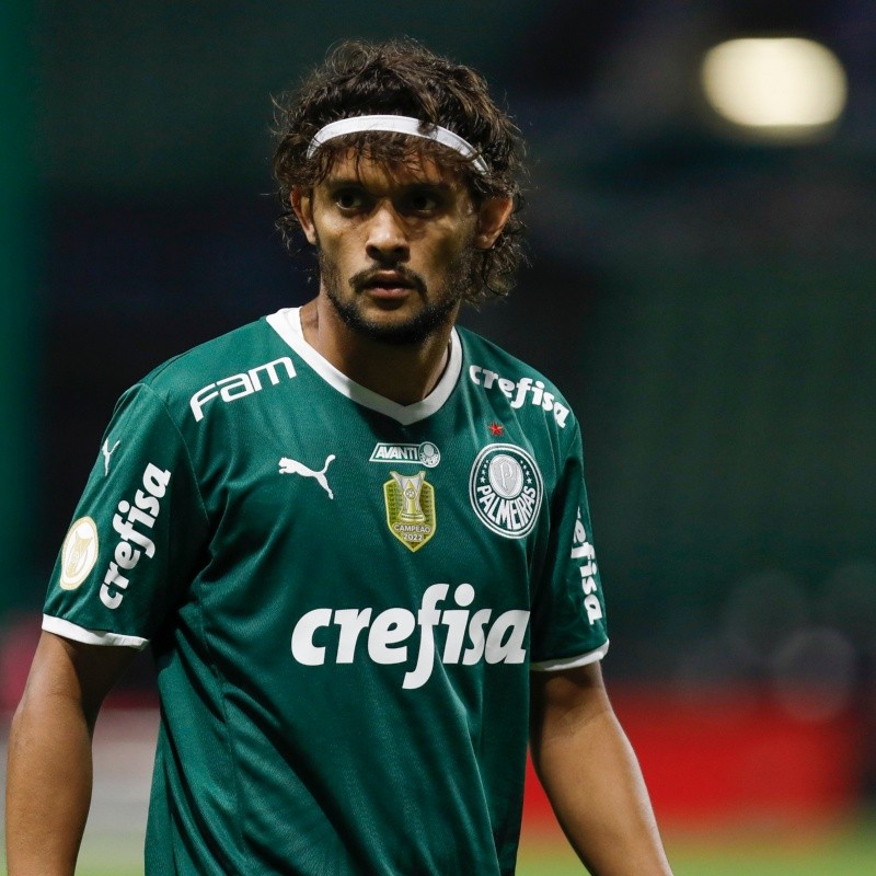 Substituto de Scarpa! Badalado camisa 10 é oferecido ao Palmeiras; meia pede salário de R$ 500 mil