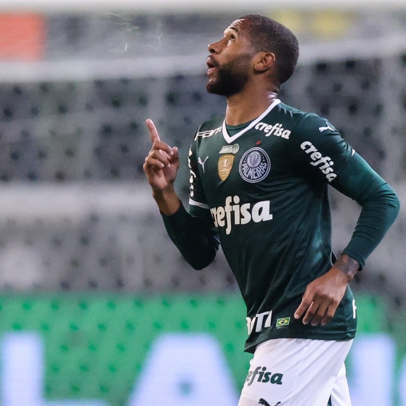 Disputado por RB Bragantino, Vasco e Bahia, Wesley entra na mira de gigante paulista