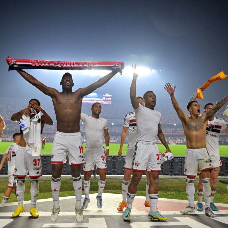 Jogador do São Paulo pede para deixar o clube e encaminha acerto com clube da Premier League