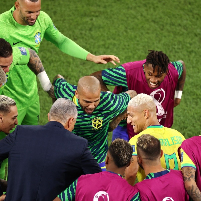 Ídolo do Manchester United detona e crítica dança da Seleção Brasileira: "Acho desrespeitoso dançar assim"