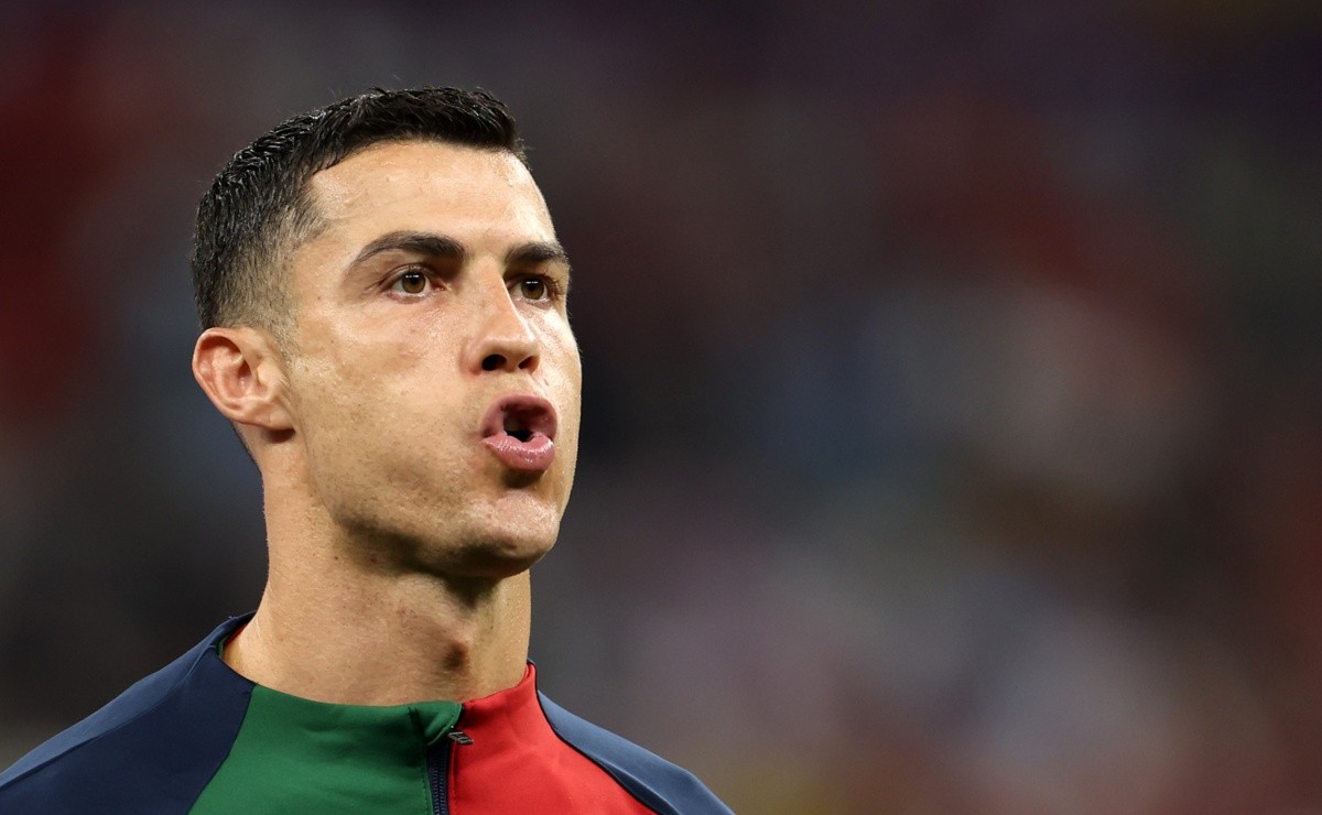 Cristiano Ronaldo é procurado por clube da Champions League e paralisa  negociações com o Al-Nassr - Notícias - Galáticos Online