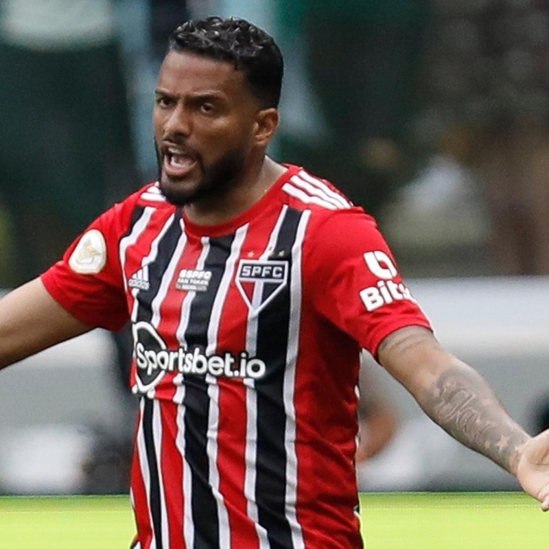 Gigante brasileiro anuncia contratação de Reinaldo, ex-São Paulo