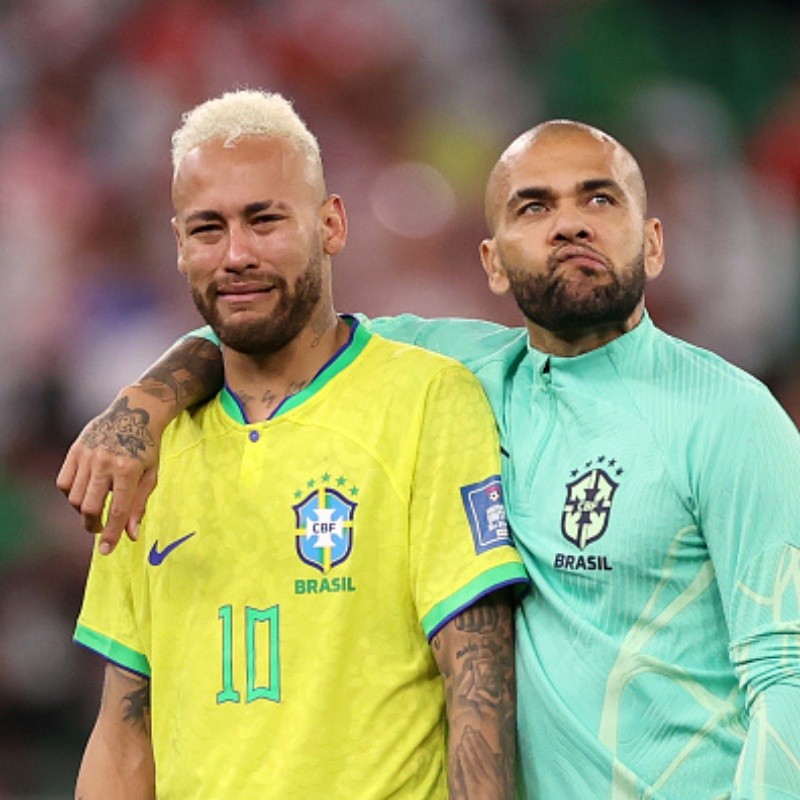 Dani Alves posta em sua rede social uma carta a Tite após eliminação na Copa do Mundo