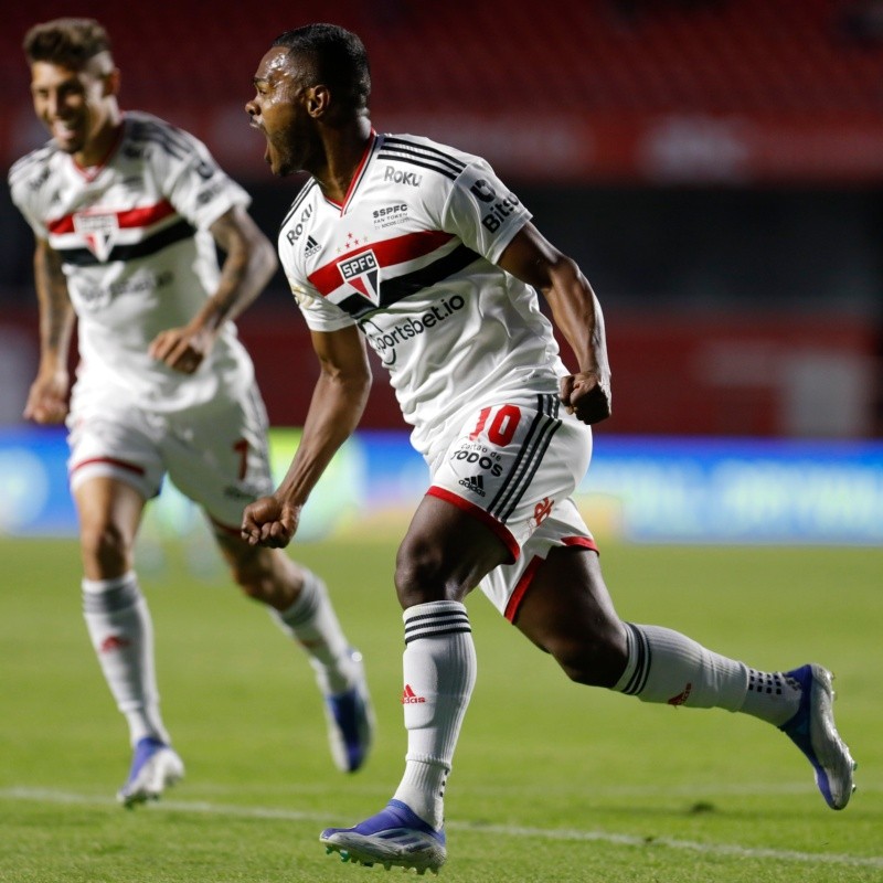 Nikão pode deixar o São Paulo e acertar com outro gigante do Brasileirão; tricolor topa negociá-lo