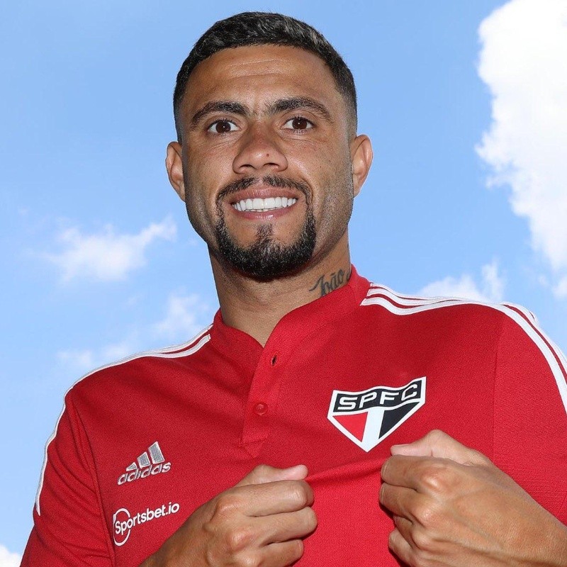 São Paulo anuncia contratação de Wellington Rato, do Atlético-GO