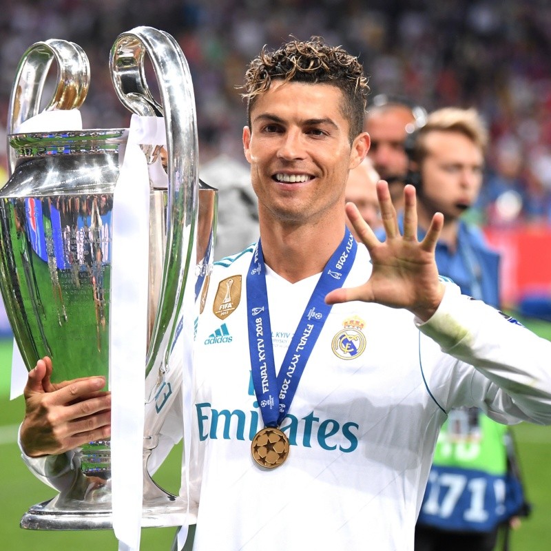 Cristiano Ronaldo viaja para país e fica mais próximo de acerto com clube