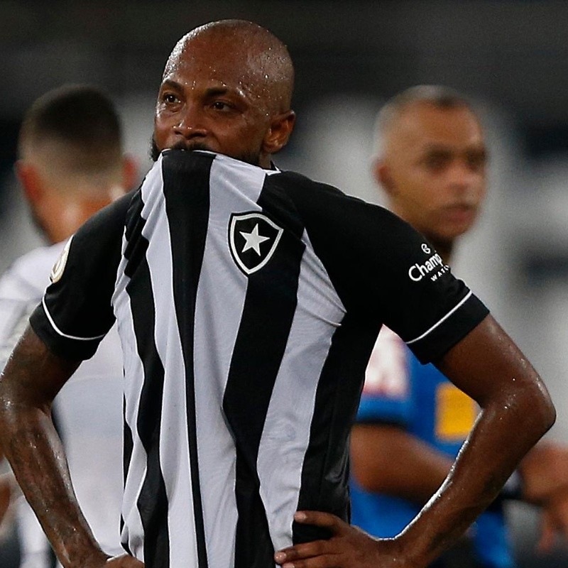 Sem espaço no Botafogo, Chay é emprestado a clube do Nordeste