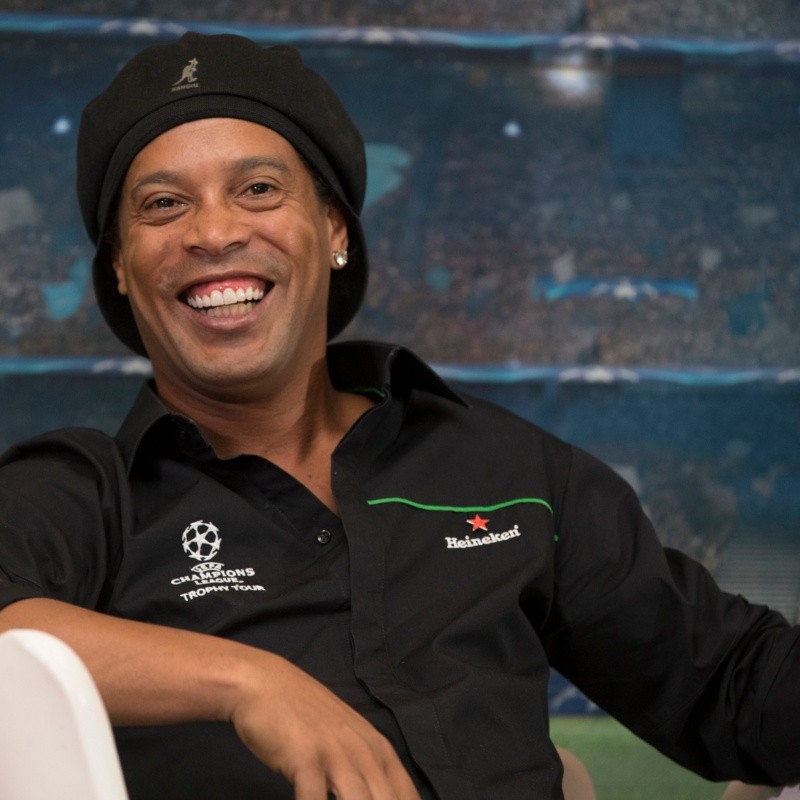 Com Ronaldinho em 6º, Vampeta aponta os 5 maiores jogadores brasileiros de todos os tempos