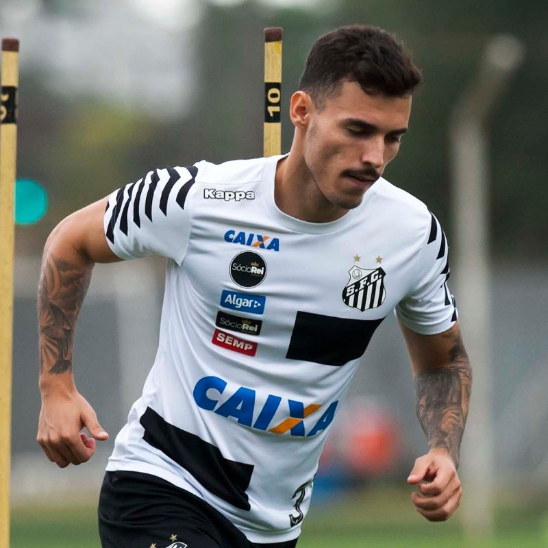 Zeca, ex-Santos, surpreende e pode jogar em clube brasileiro