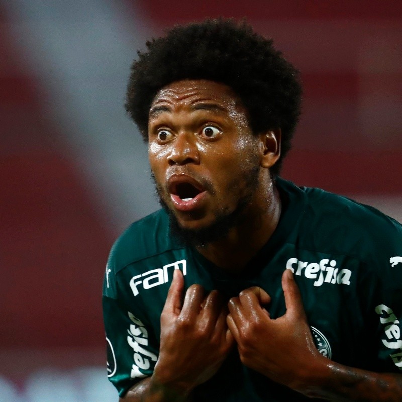 Ex-Palmeiras, Luiz Adriano se oferece para atuar com as cores de gigante do Brasileirão mas é descartado