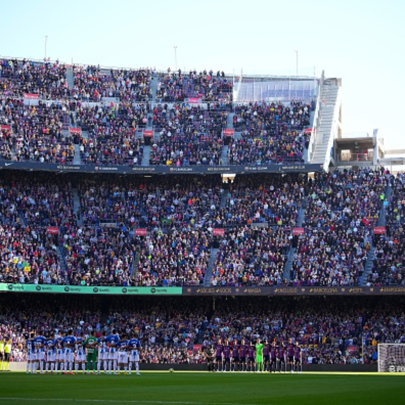 15 mil torcedores acompanhou o treino do Barcelona no Camp Nou nesta segunda-feira