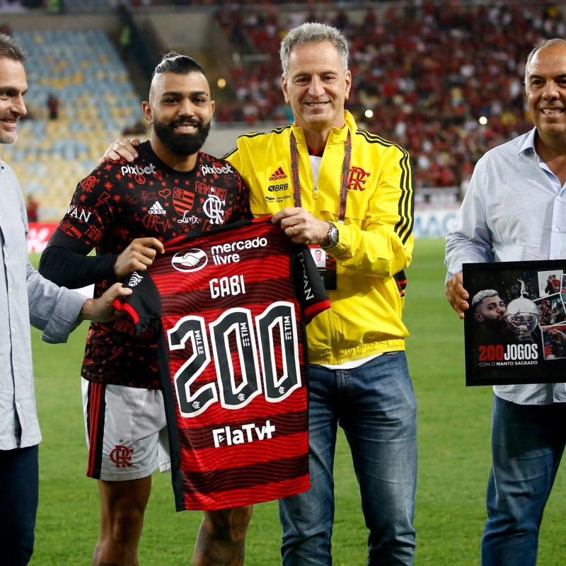 Dirigentes do Flamengo planejam viagem para fechar com grande astro do futebol sul-americano