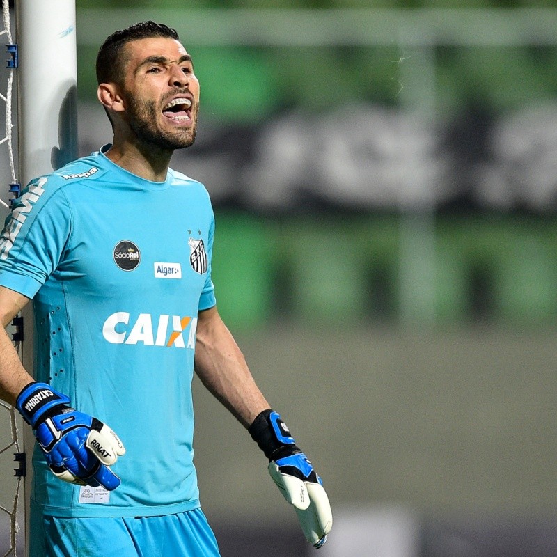 Vanderlei, ex-Santos, Grêmio e Coritiba, acerta com novo clube para 2023